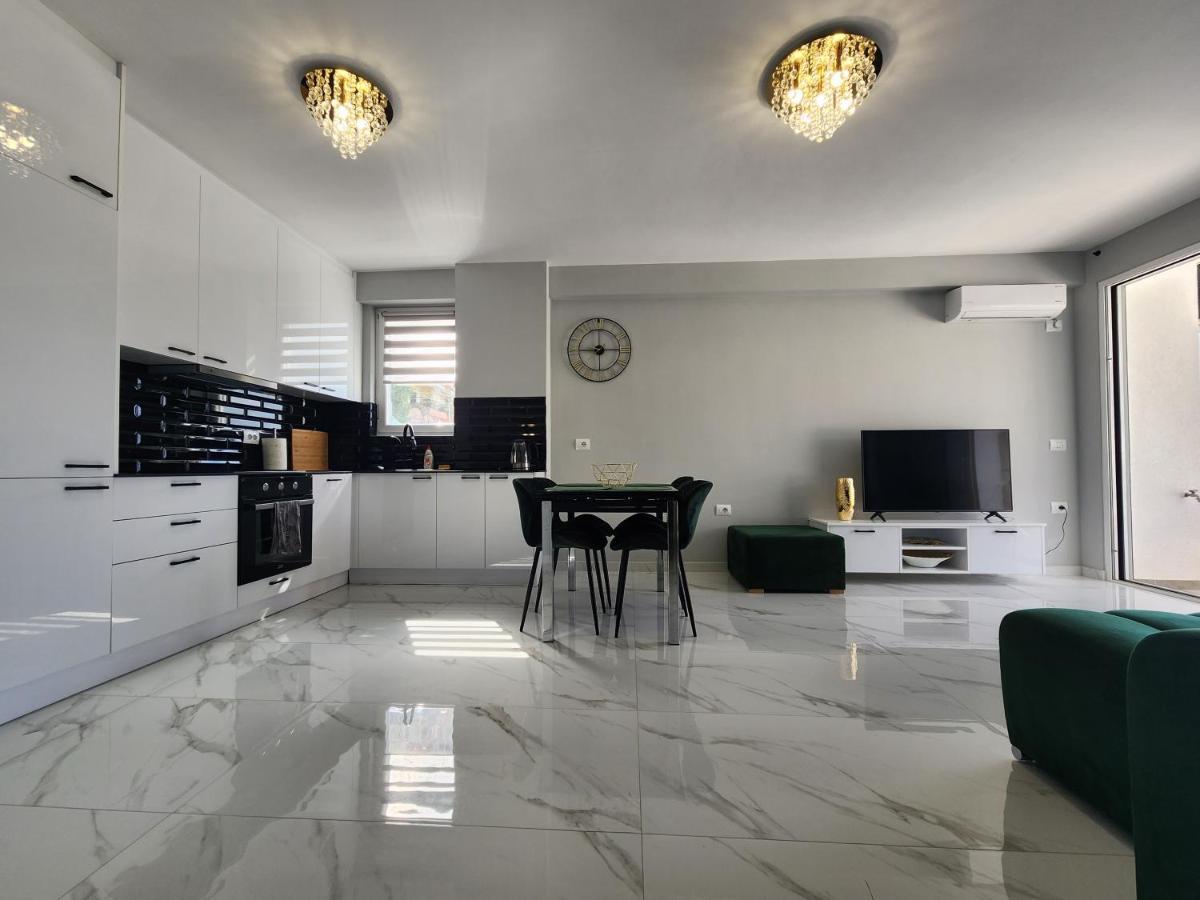 Amazing Sea View Apartment Sarandë 외부 사진